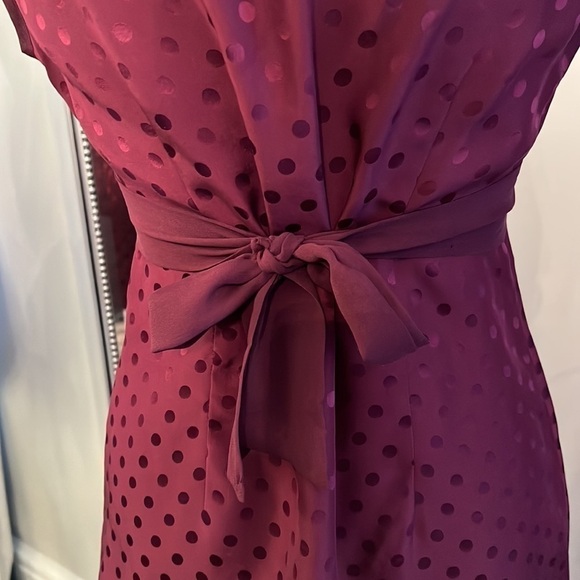 BCBGMAXAZRIA Burgundy Silk Polka Dot Sleeveless Top Size Small - Picture 6 of 12